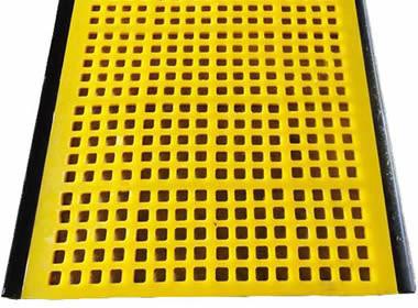 China Iron Ore Pu Vibrating Linear Screen Mesh Mine Sieve Trommel Shale Shaker Banana Screen for sale