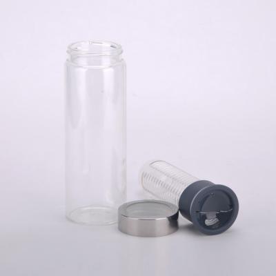 China 600ml Fruit Infuser Glass Bottle Drinking Glass Tea Infuser Viable Water Bottle for sale