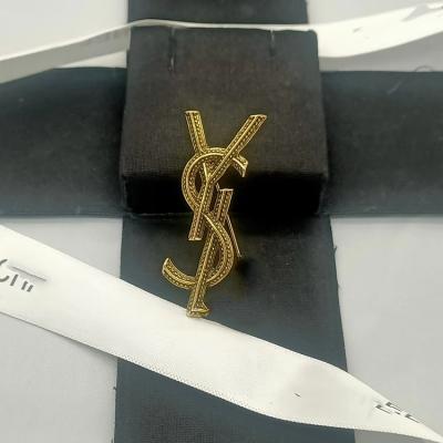 China Famous designer CC Brooches Pins wholesale luxury cc brooch ALLOY letter women brand for sale