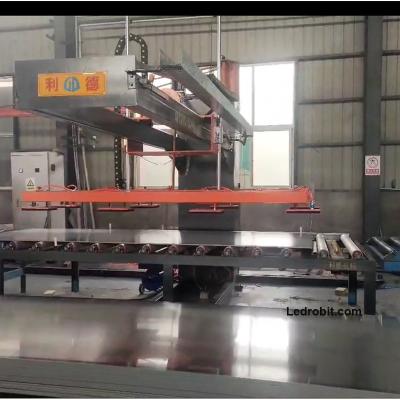 China Customized Aluminum Plate Loading Unloading Machine 300 - 3000Kg Loading And Unloading Robot for sale