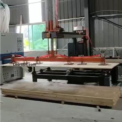 China PLC Controlled Steel Construction Wood Board Loading Unloading Machine with LCD Touch Screen for sale