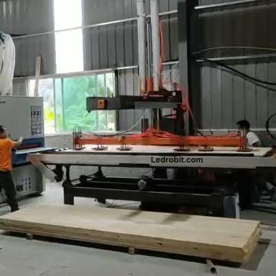 China Automatic Steel Roller Conveyor Loading Unloading System for sale