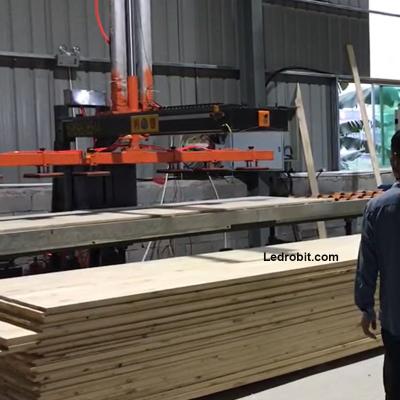 China 300 - 3000kg Capacity Industrial Wood Board Loader LCD Screen CNC Loading And Unloading for sale