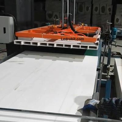 China Elektrische machines voor het laden en lossen van cnc-glas met uitgebreide aanpassing Te koop