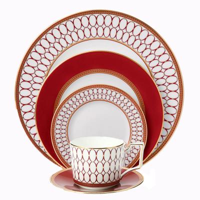 China Viable Wholesale Gift Wrapping Dinner Set Bone China Red With Gold Rim Dinner Dishes For Home Hotel for sale