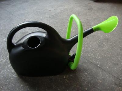 China Antique Home Garden Plastic Watering Can Cordless Garden Tools Gardening Water Cans for sale