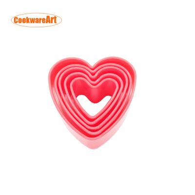 China Red Heart Shape Viable 5 Pcs Food Safe Touch Plastic Material Bread Cookie Cake Cutter Set For Baking Bakeware for sale