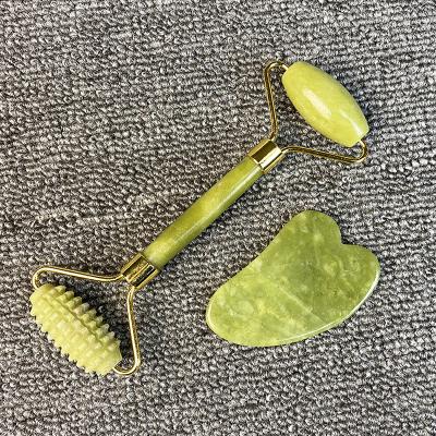 China Manufacturer Casual Supply Natural Green Jade Roller Gua Sha Set Face Roller Massage Tool for sale