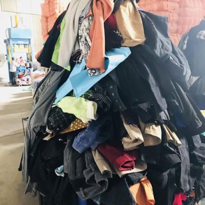 China Loungewear container women second-hand clothing bales bulk wholesale stock cheap used clothes mixed than used clothes bales for sale