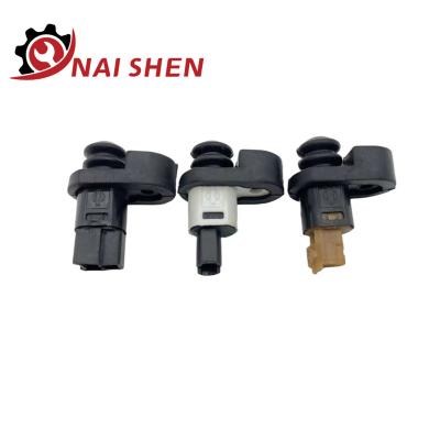 China The factory best selling auto parts for Nissan D22 KA24 door lamp switch EQ D22 I lamp switch collection for sale