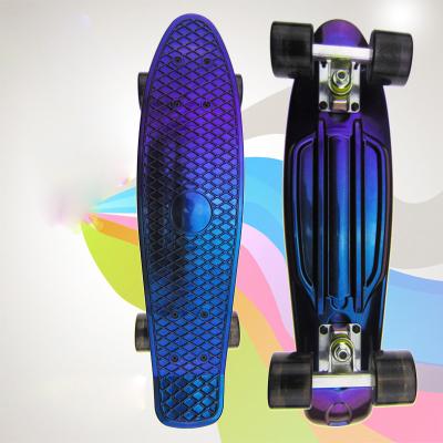 China Youth Mini Cruiser New Design 22inch Colorful Discolored Customized Plastic Skateboard/Fish Skateboard for sale