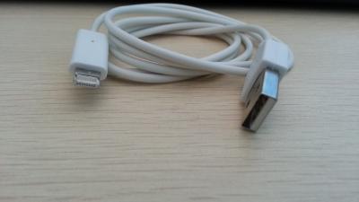 Cina Cavo bianco del fulmine di USB di iPhone 5, mini cavo del trasferimento di dati di Ipad in vendita