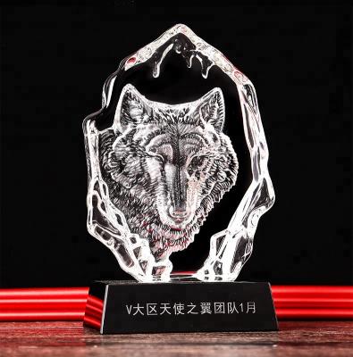 China Wholesale Custom Animal Tiger Lion Wolf Europe Shape Iceberg Reward Crystal Trophy Key Medals for sale