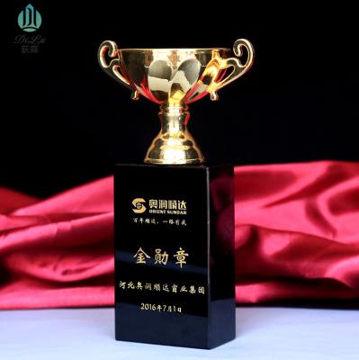 China Custom Shape Metal Glass Trophy Crystal Awards Medals Europe Medals Sports Trophy Award for sale