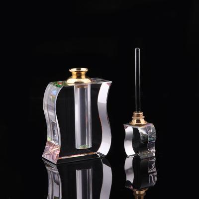 China Custom Square Crystal Glass Perfume Bottle Personal Care Glass Perfume Bottle for sale