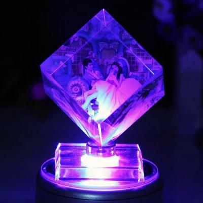 China China Guaranteed Quality 3d Laser Engraved Engraving Photo Crystal Cube for sale