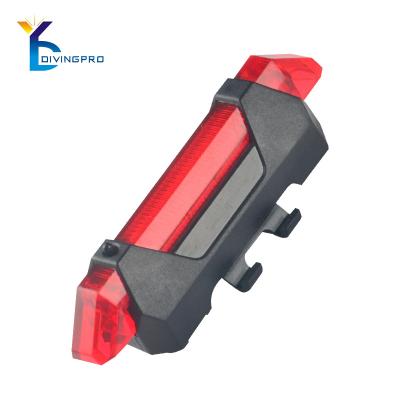 China Outdoor Entertainment Yellow and White Bike Lights USB Rechargeable Bicycle Accessories Rainproof LED Lights for sale