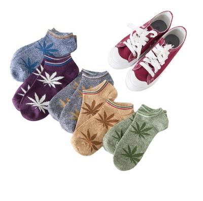 China Wholesale Fashion Crew Weed Leaf Socks Men Young Antibacterial Stylish Boys Sock for sale