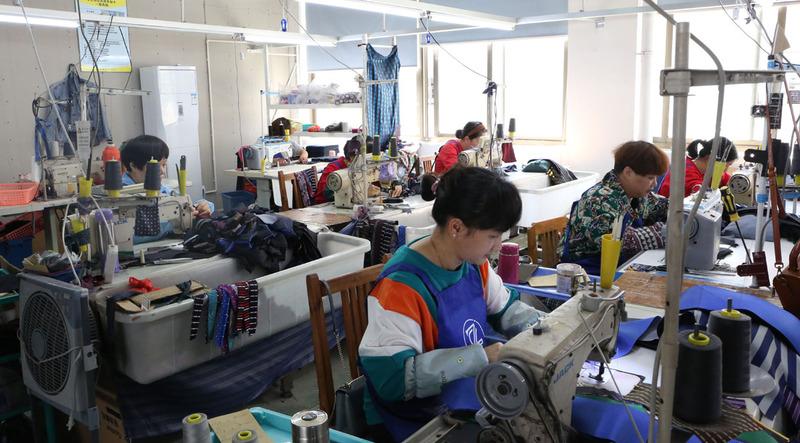 Verified China supplier - Shengzhou Zecheng Garment Co., Ltd.