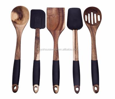 China Sustainable 5 Piece Acacia Wooden Spoon, Spatula and Turner Utensil Set with Non-Slip Silicone Grips for sale