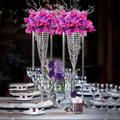 China Metal and Crystal Acrylic Flower Rack Crystal Road Leads Wedding Centerpiece Party Hotel Table Home Decor for sale