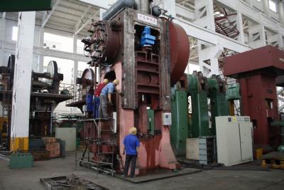 Chine Machine de presse de manivelle de haute précision d'automobile/presses à forger chaudes MP-2500ton à vendre