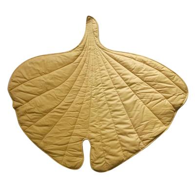 China Stocked Lightweight 3D Leaves Shaped Cushion Household Dog Cat Blanket Warm Soft Plush Pet Blankets for sale