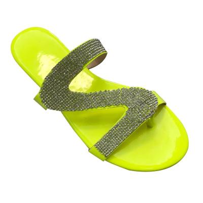 China 2022 New Summer All-match Style Beach Style Sandals Round Toe Flip Flops Shoes Durable Rhinestone Flat Sandals for sale