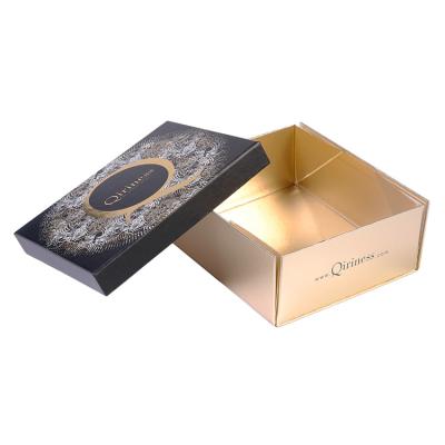 China Handmade Wholesale Custom Logo Print Luxury Cardboard Packaging Gift Box With Lid For Gift Packaging for sale