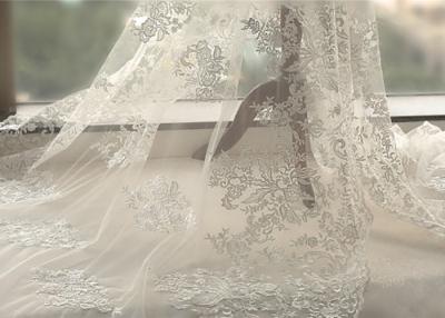 Cina Tessuto nuziale legato con corde bianco del pizzo di allungamento di Tulle, tessuto ricamato floreale del pizzo del vestito da sposa in vendita