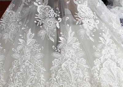 Cina Tessuto legato con corde floreale del pizzo dell'avorio del ricamo dall'iarda per il vestito da sposa di lusso in vendita