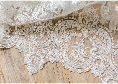 Cina Pizzo legato con corde floreale Tulle ricamata tessuto di nozze dell'ornamento per le alte mode di Pallas in vendita