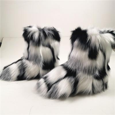 China Factory Direct Wholesale Anti-slippery Faux Fur Boots Women's Russian Snow Boots for sale