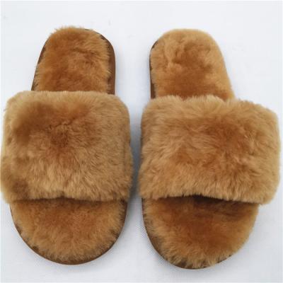 China Factory Direct Wholesale Women's Real Wool Anti-odor Fur Slippers Women's Faux Fox Fur Slippers Winter Home Indoor Slippers for sale