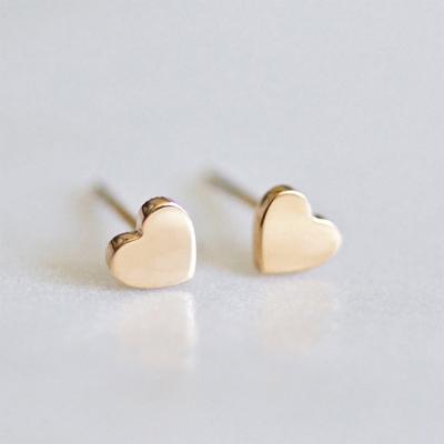 China High quality manufacturers supply three colors ladies earrings simple heart shape stainless steel stud earring for sale