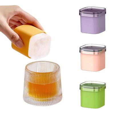 China 1.7 Inch Custom Extra Large Ice Cube Tray Colorful Silicone Ice Cube Moulds With Lid for sale