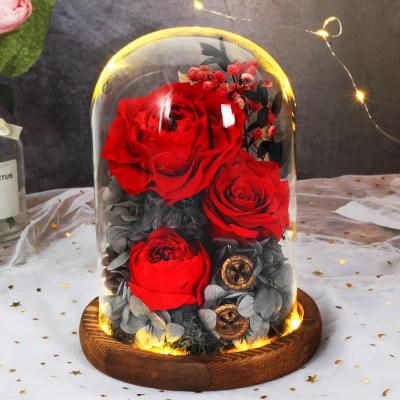 China Eternal Preserved Flower Centerpiece Wedding Decor Element Rose Glass Dome for sale