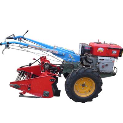 China Farm Tractor Single Row Small Potato Harvester Machinery Mounted Sweet Potato Excavator for sale