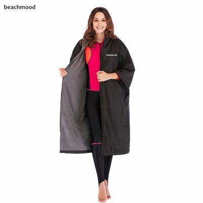 China Low MOQ Customized Surf QUICK DRY Windproof And Waterproof Hooded Poncho Wetsuit Thicker Microfiber Towel Lining Changing Robe for sale