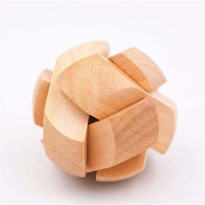 China New Arrival Educational IQ Test Wooden Toy Children Wooden Cube Puzzle Brain Teasers Kong Ming Lock For Sale for sale