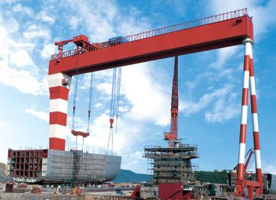 China 200 ton Ship Building Electric Gantry Crane / Shipyard Cranes For Hull Section Building for sale