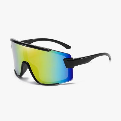 China Anti UV400 Manufacturer 2021 Wholesale High Quality 2021 Comfortable Cycling Cycling Sunglasses For Men for sale