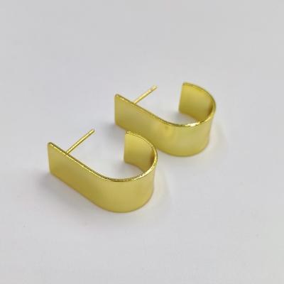 China Fashion TRENDY earring made in brass popular in 2023 for sale