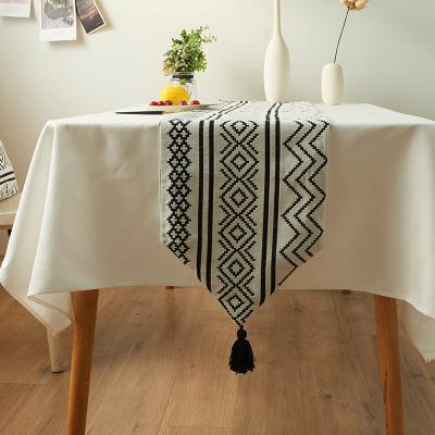 China 71 Inch Table Runner Viable Classic Design Geometric Tassel Table Runner For Living Room for sale