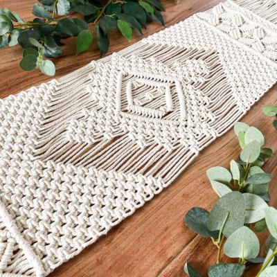 China Small stripe table runner for 60cm 80cm white table decoration macrame table runner with tassel for sale