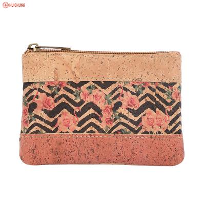 Cina Waterproof Natural Color Cork Purse Zipper Clutch Bag Cork Wallet With Flower Printing in vendita