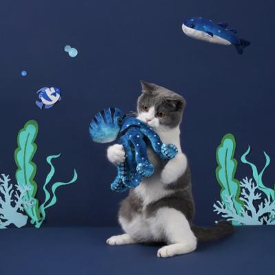 China 2022 Viable Wholesale Whale Train Matatabi Cats Toys Fun Plush Catnip Whale Train Interactive Cat Chew Lick Teeth Cleaning Toy for sale