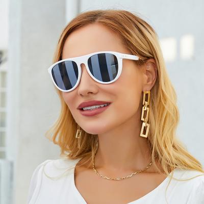 China Luxury Sunglasses 2021 Luxury Round Oversized Windproof Glass Sun Glasses Women Brand Ladies Vintage Sun Glasses Big Shading Unisex for sale