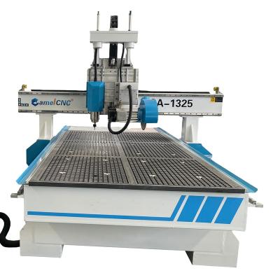 China 2022 Hotels Products Heavy Duty CNC Router With Saw Blades For Cutting And Carving Of Planks for sale