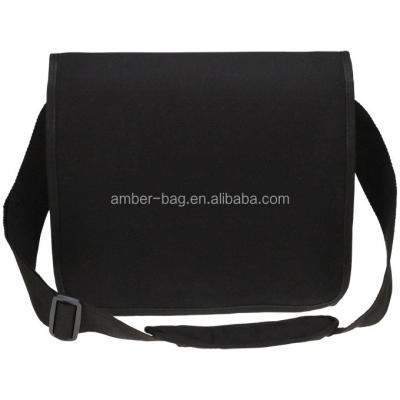 China Multifunctional classic canvas messenger bag, shoulder bag for sale